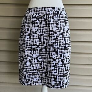 •Valerie Bertinelli• Abstract Print Career Wear Pencil Skirt - Size 10